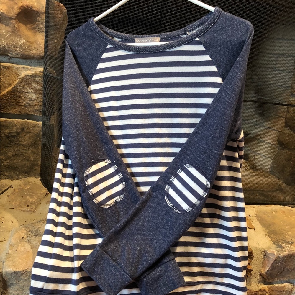 Navy/white sweatshirt with elbow pads